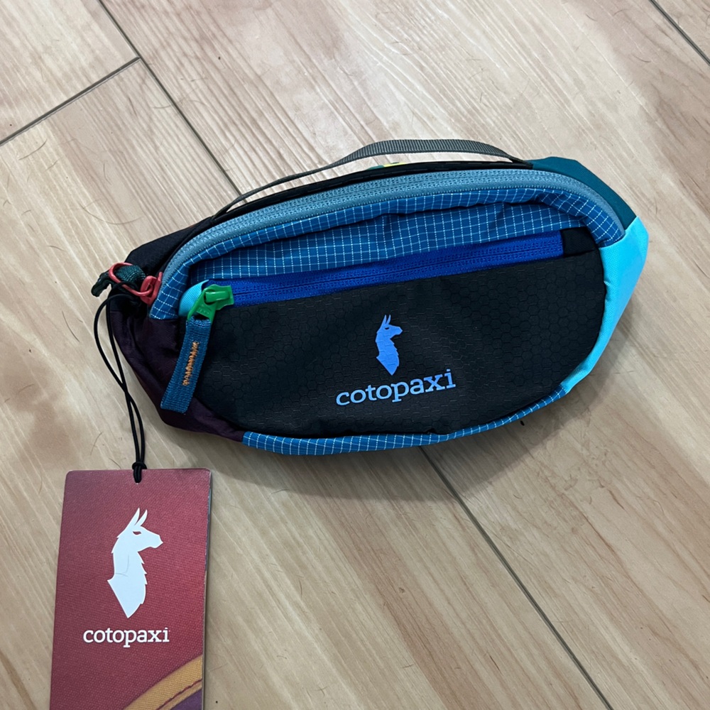 Cotopaxi Black and Blue Men's Belt Bag